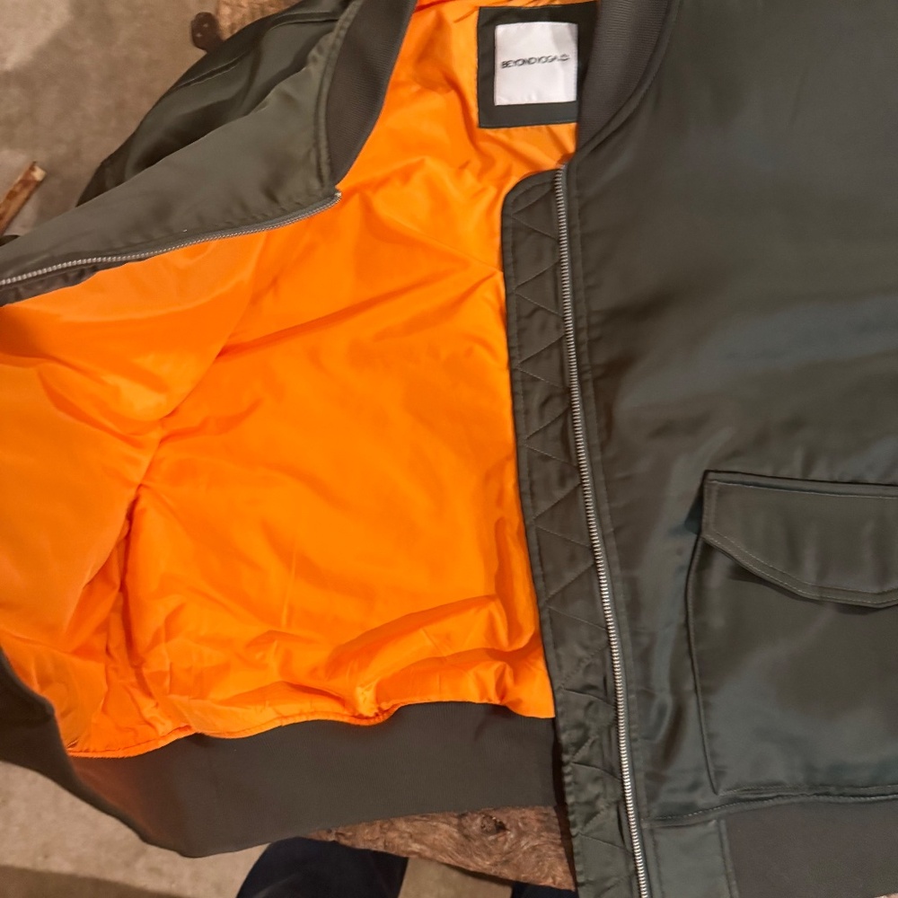 Beyond Yoga Bomber Jacket NWOT - Picture 2 of 3